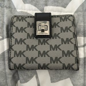 MK wallet